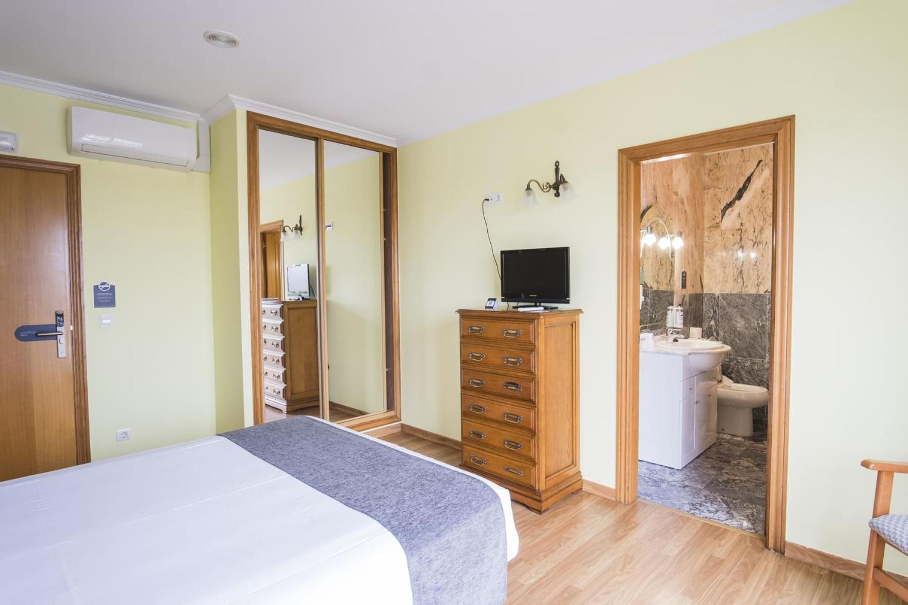 Hotel Alpina Vilanova de Arousa Exterior foto